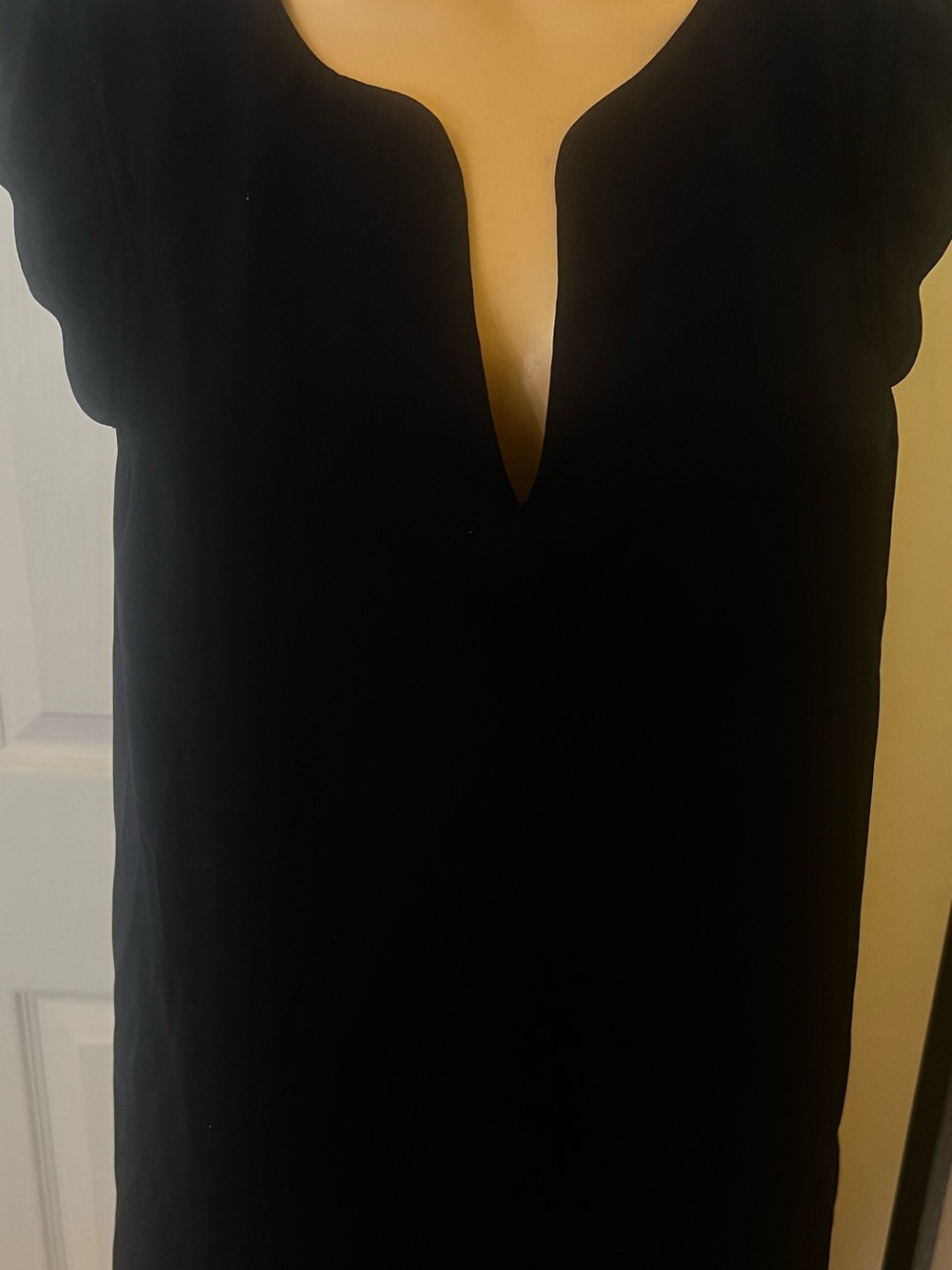 41 Hawthorn Black Short-Sleeve Ruffle Shoulder Tee